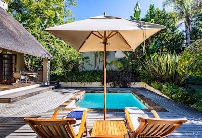 Small and private plunge pool