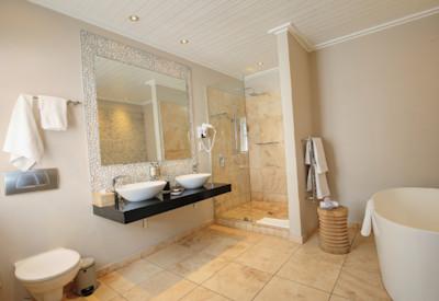 Luxury en-suite bathrooms with heated towel rails