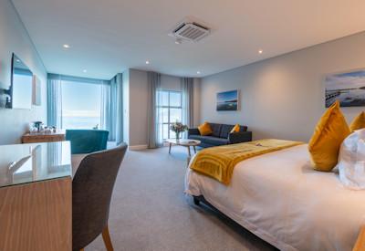 Deluxe suite with mini bar and air conditioning