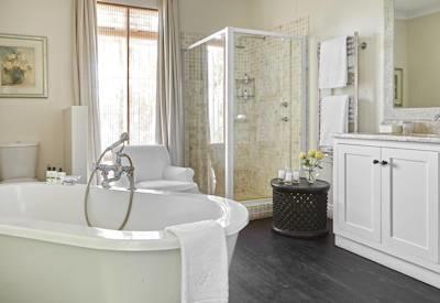Large and luxurious en-suite bathrooms