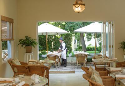 Breakfast and dining room
