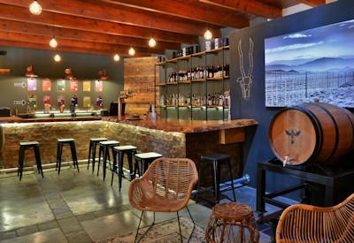 Dining area with à la carte menu