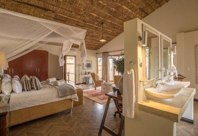 Luxury safari suites with air conditioning