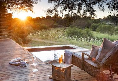 Private plunge pool and viewing deck