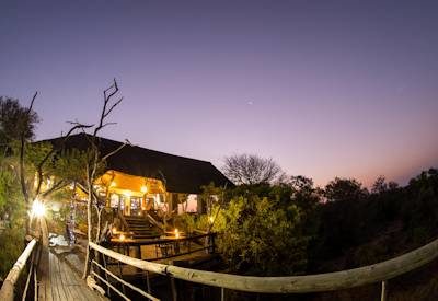 Billy's central guest area at night