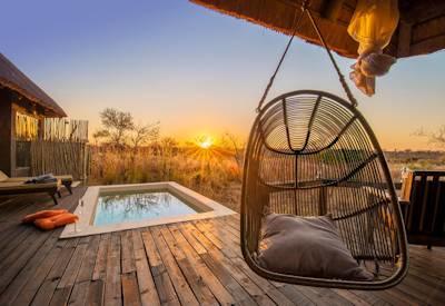 Private viewing deck and plunge pool