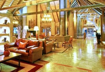 Central guest and lounge area