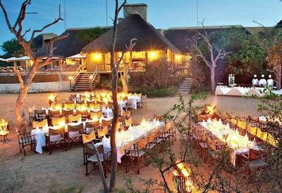 Outdoor dining in the Kapama