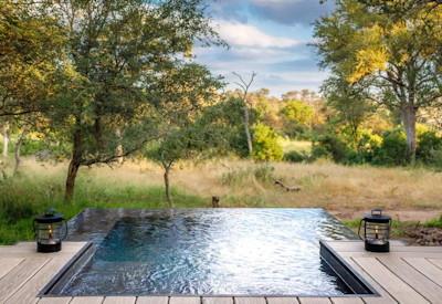 Private infinity plunge pool