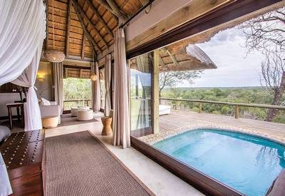 Private plunge pool and viewing deck