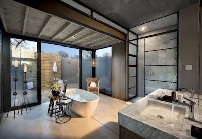 Large and luxurious en-suite bathrooms