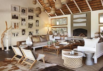 That lounge with fireplace for winter
