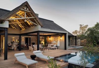 Central guest area and swimming pool