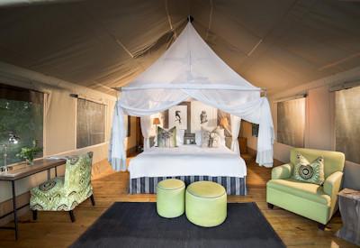 Large and luxurious en-suite tented rooms