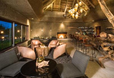 Central guest area lounge