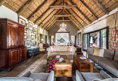 Large luxury thatched suites
