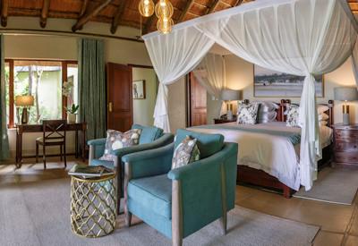 Thatched en-suite bedrooms