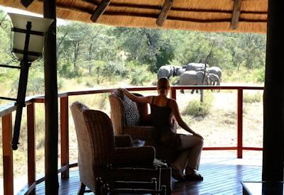Shumbalala private viewing deck