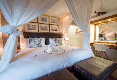 Luxury air conditioned safari suites