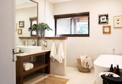 Beautifully appointed en-suite bathrooms