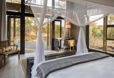 Eight luxury tents with air conditioning