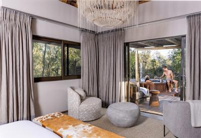 En-suite bedrooms over look the Simbavati bushveld
