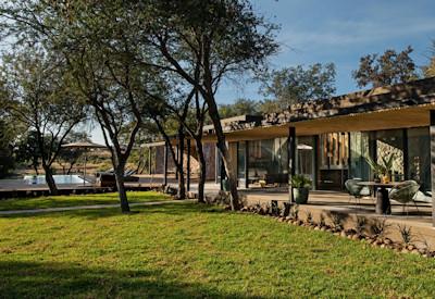 Viewing wildlife in the Timbavati Private Nature Reserve