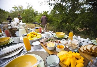 Breakfast in the Thornybush Game Reserve