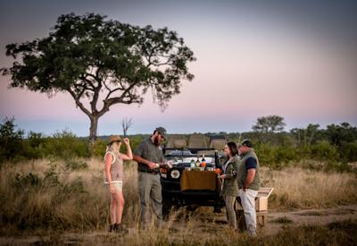 Very knowledgeable guide and sundowner safari