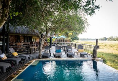 Umkumbe Safari Lodge Riverside