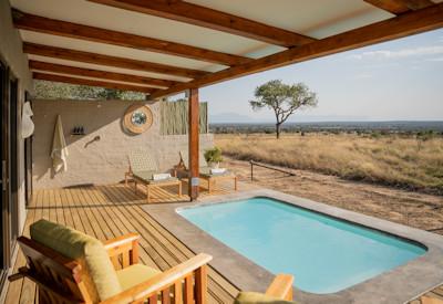 Private plunge pool at Plains Camp
