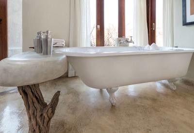 relax in a bathtub