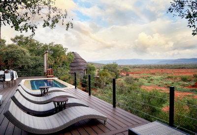 Game lodge swimming pool
