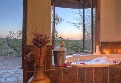 Large beautiful bathtubs