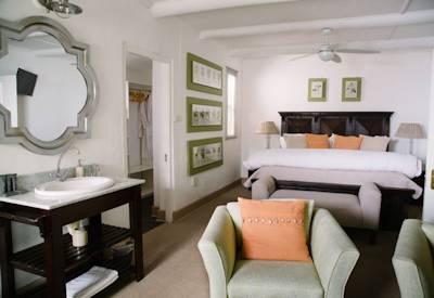 Beautifuly appointed executive cottages