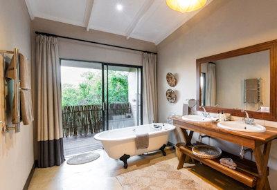En-suite bathroom