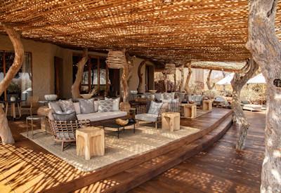 Central guest and lounge area