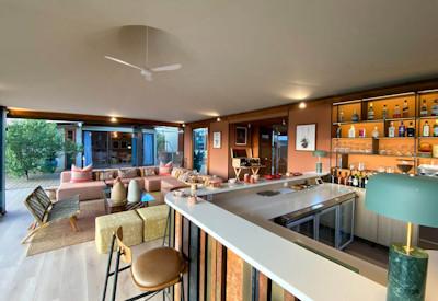 Magnificent central guest area and bar