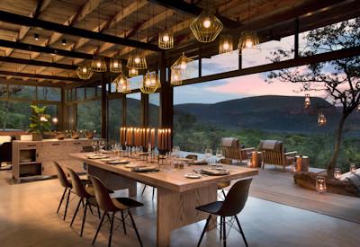 Dining area and bar area at Mountain Lodge