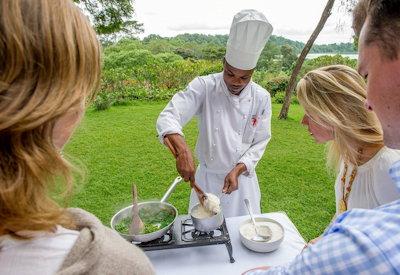 Cooking lessons on the Duluti's edge