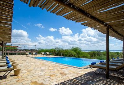 Stunning infinity pool and Lake Burunge