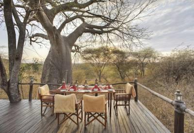 Outdoor dining at Oliver's