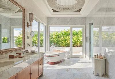 Large en-suite bathrooms