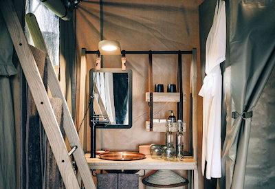 Sanctuary en-suite tented bathroom