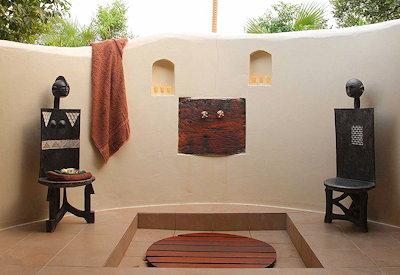 Perfect outdoor showers