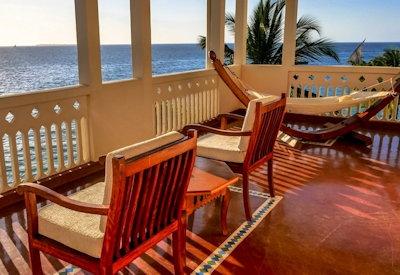 Relaxing balconies with stunning views