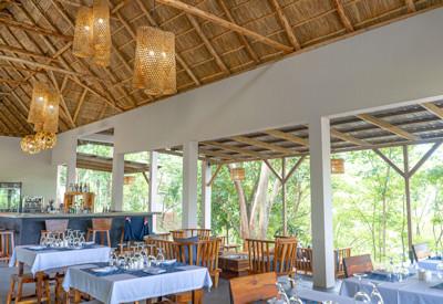 Restaurant and dining area over looking Victoria Nile