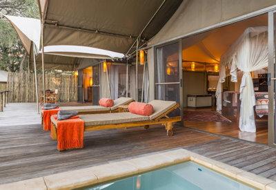 Private plunge pool and viewing deck