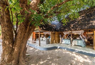Kakuli Camp family suite with en-suite facilities