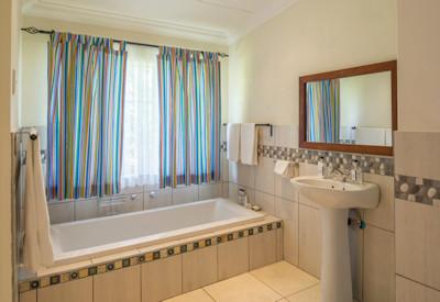 Victoria Falls and Batonka, the perfect choice for families